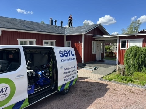 Serlin Oy kentällä